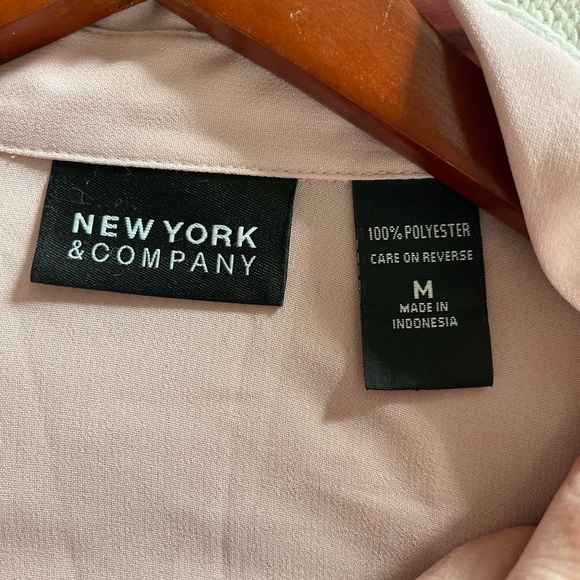 New York & Company Pale Pink Polyester Blouse women’s size medium - Picture 10 of 12